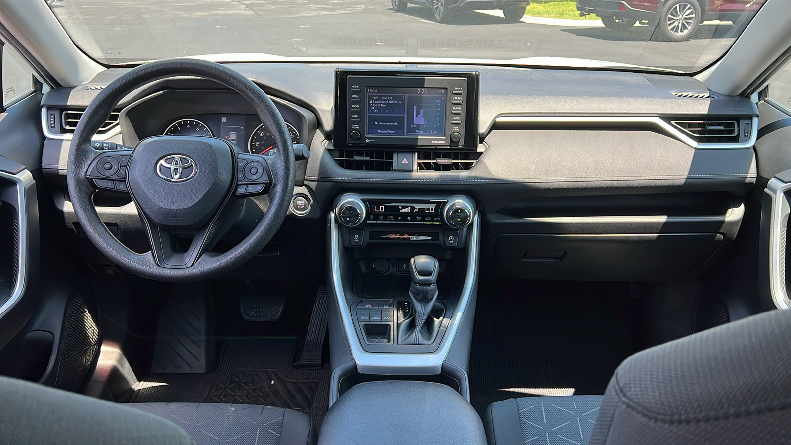2021 Toyota RAV4 XLE 8