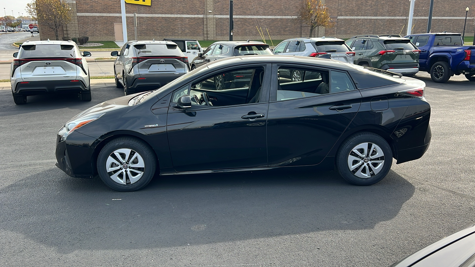 2018 Toyota Prius Two 6