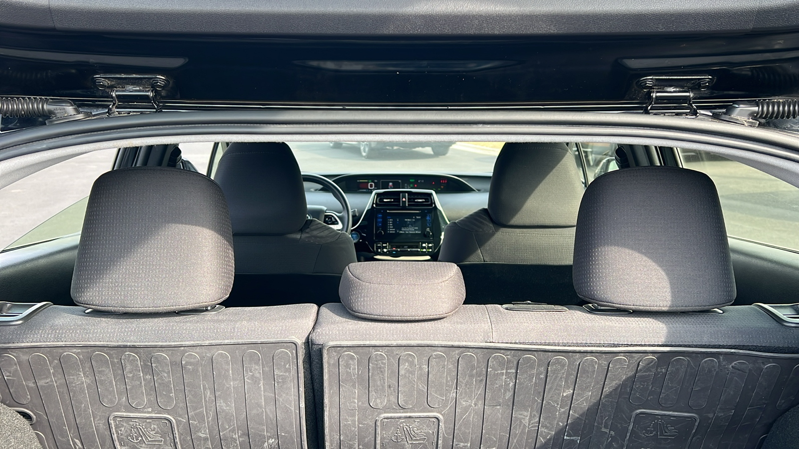 2018 Toyota Prius Two 29