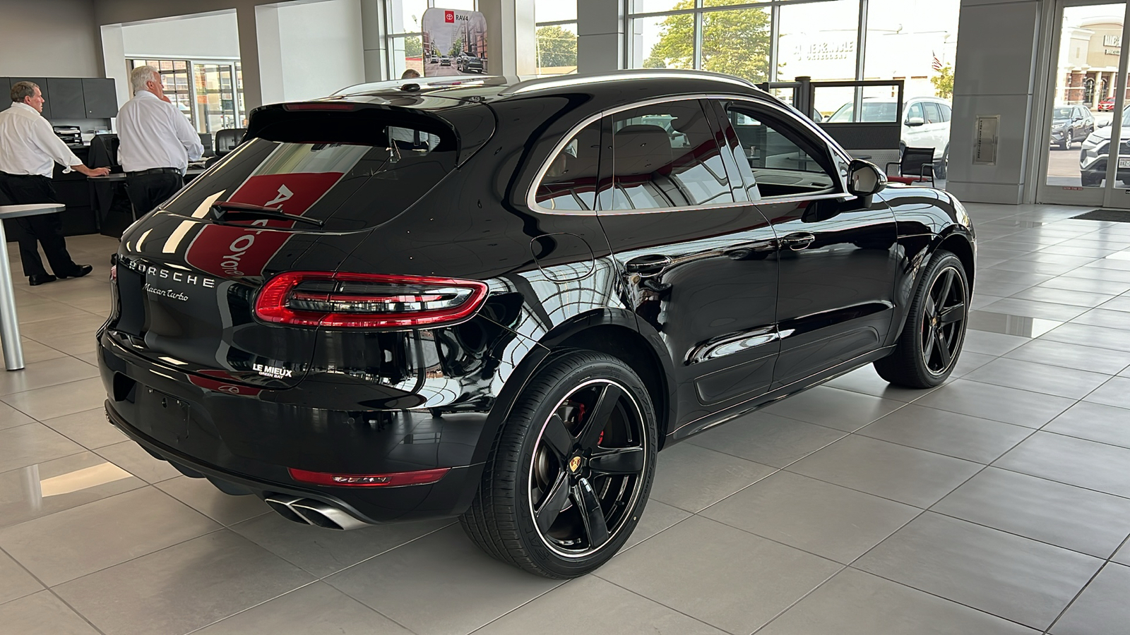 2018 Porsche Macan Turbo 3