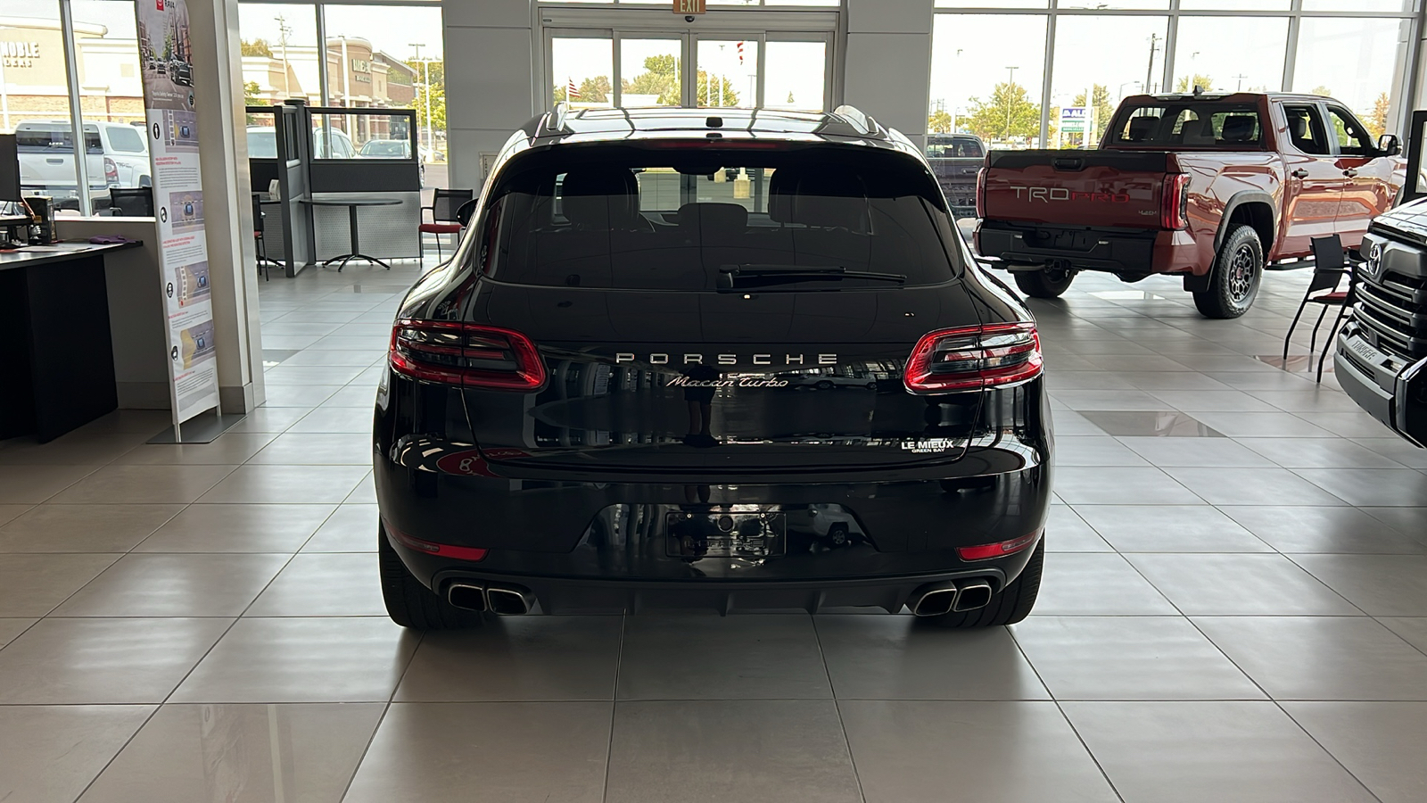 2018 Porsche Macan Turbo 4