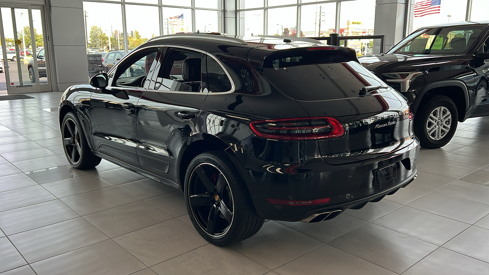 2018 Porsche Macan Turbo 5