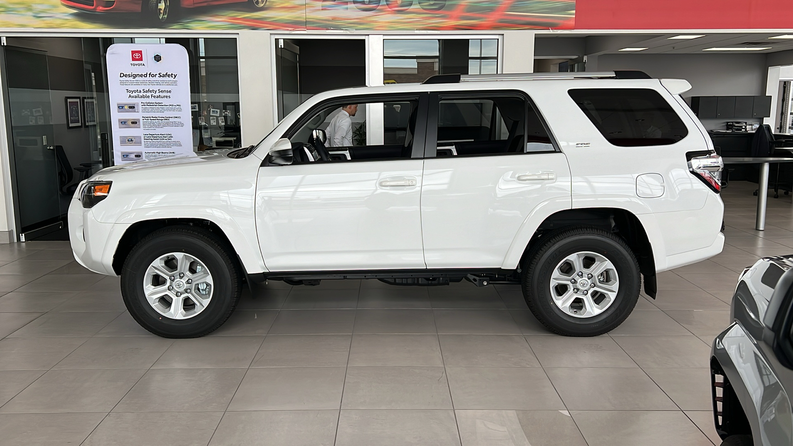 2024 Toyota 4Runner SR5 5