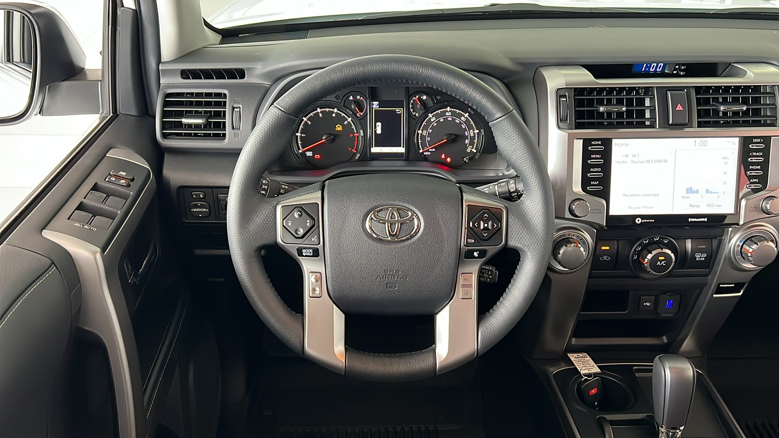 2024 Toyota 4Runner SR5 8