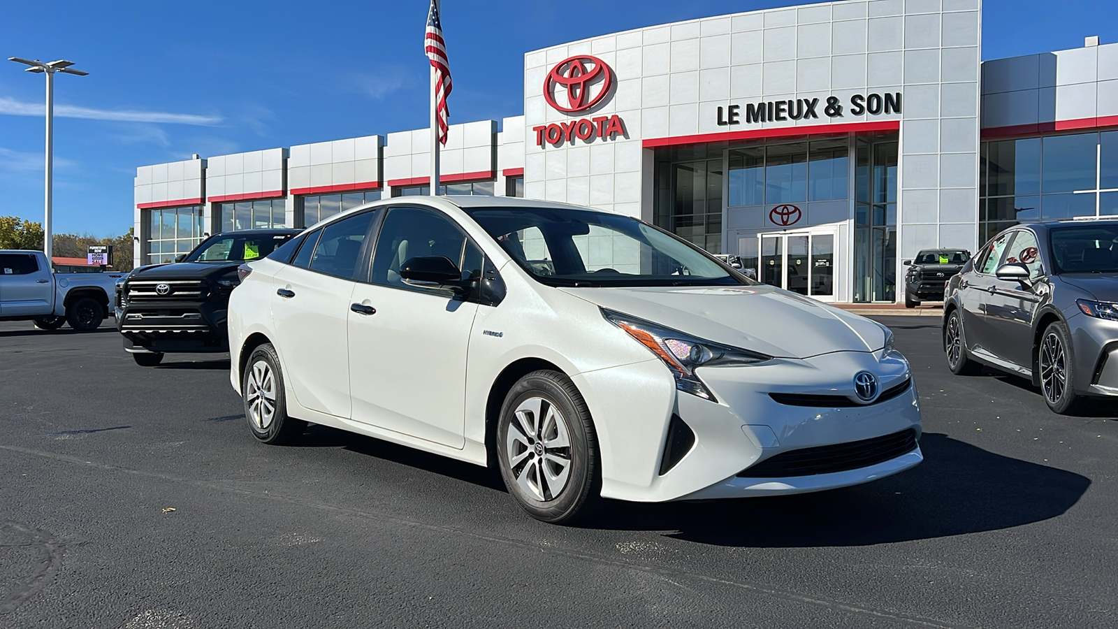 2016 Toyota Prius Four 1