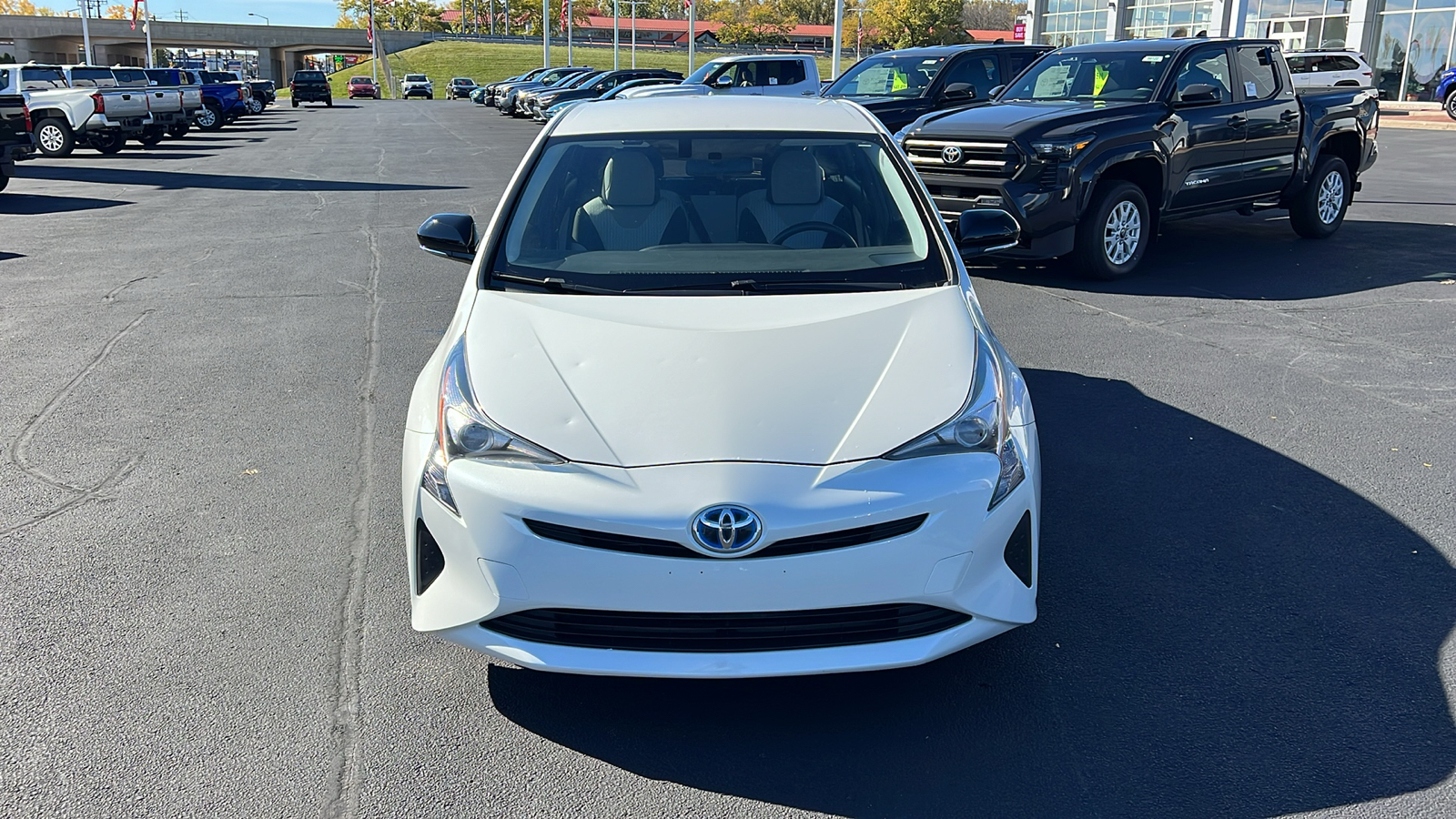 2016 Toyota Prius Four 31