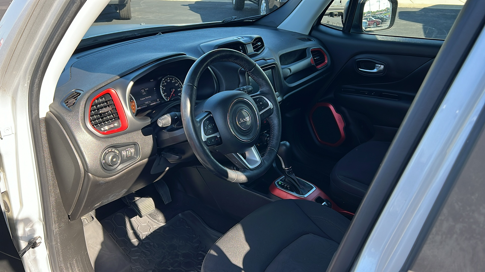 2018 Jeep Renegade Trailhawk 25