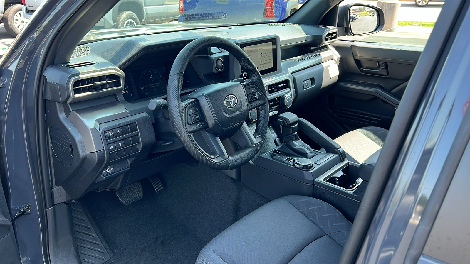 2024 Toyota Tacoma SR5 25