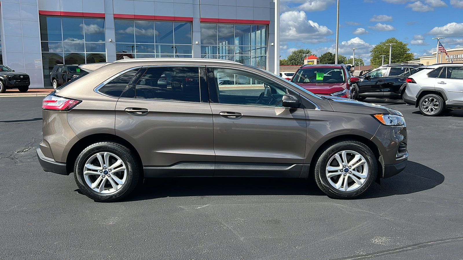 2019 Ford Edge SEL 2