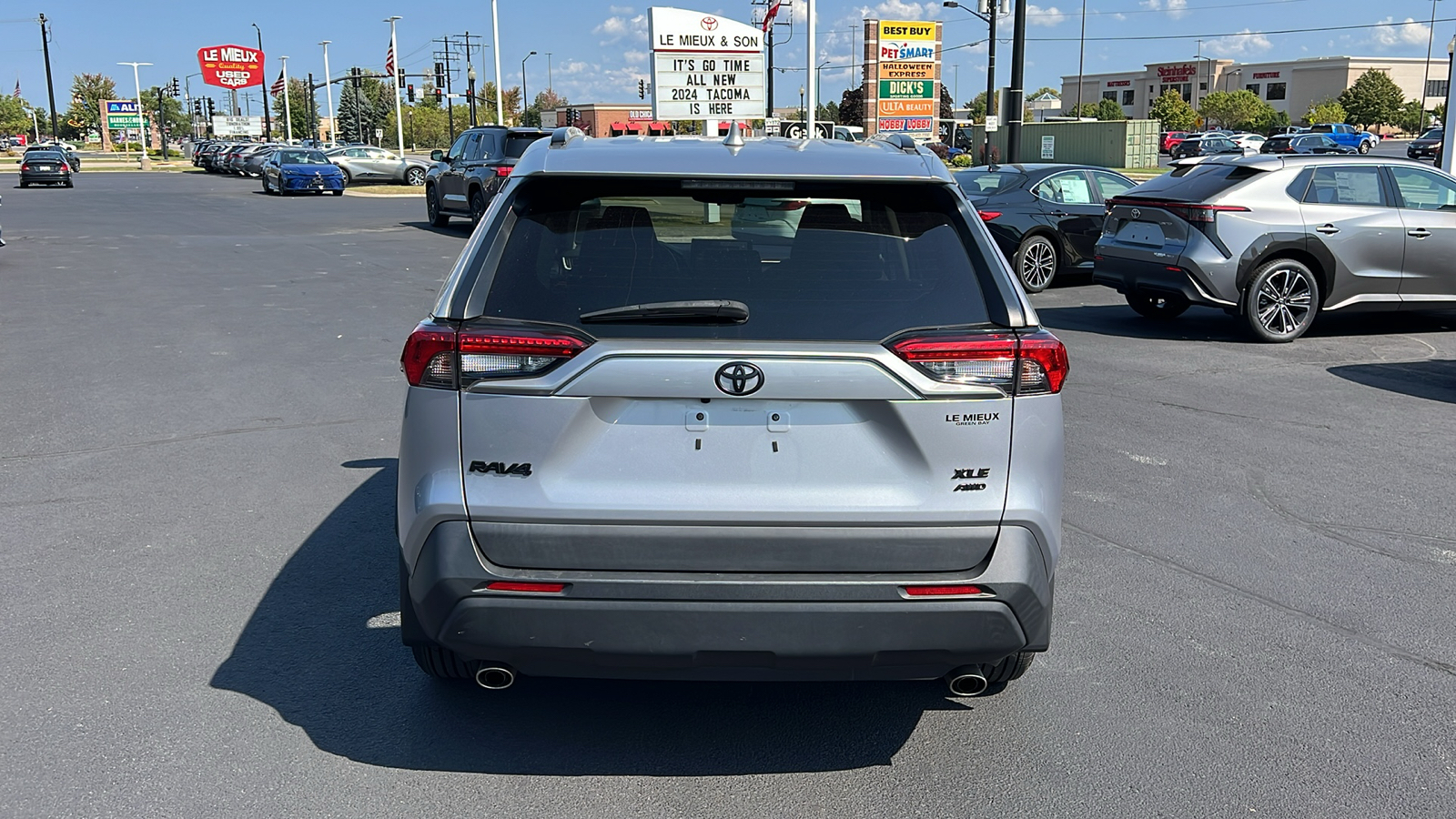 2021 Toyota RAV4 XLE 4