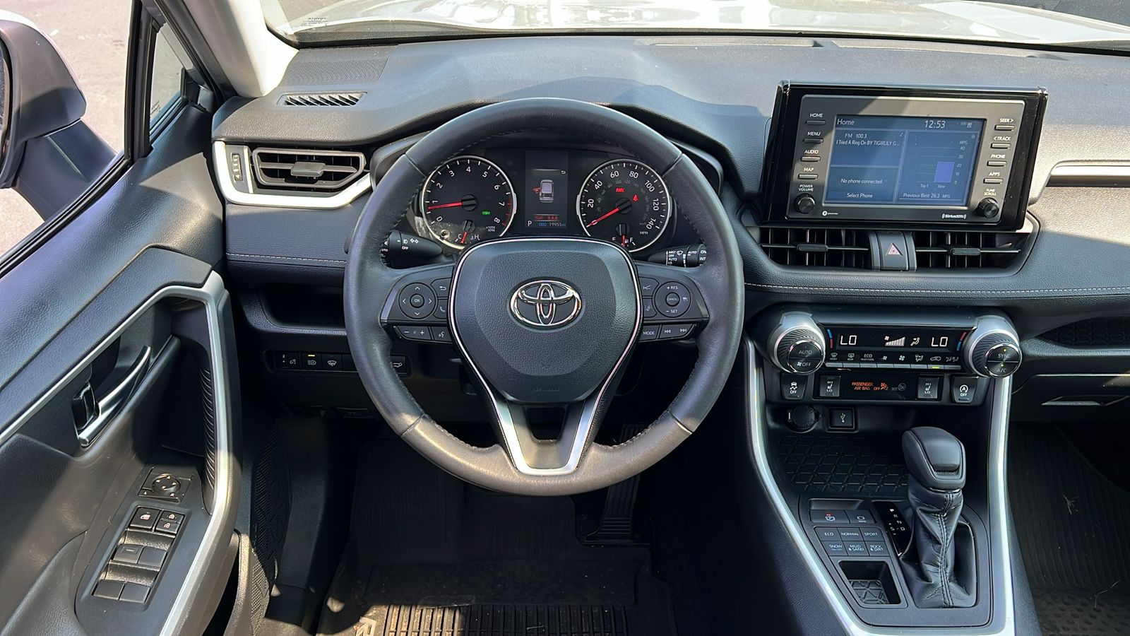 2021 Toyota RAV4 XLE 9