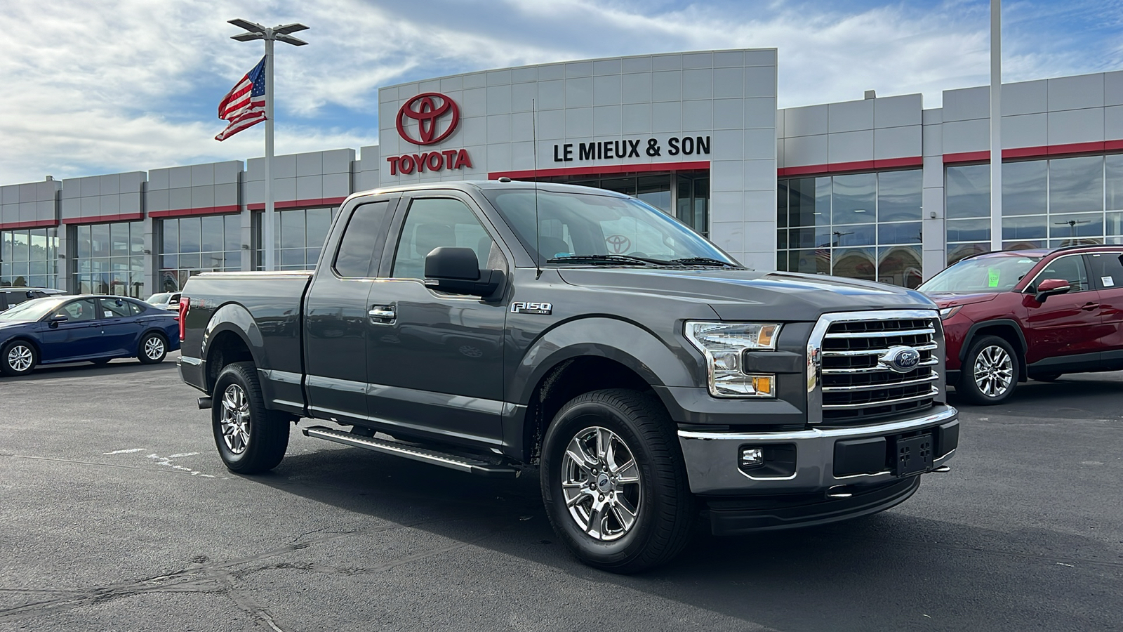 2017 Ford F-150 XLT 1