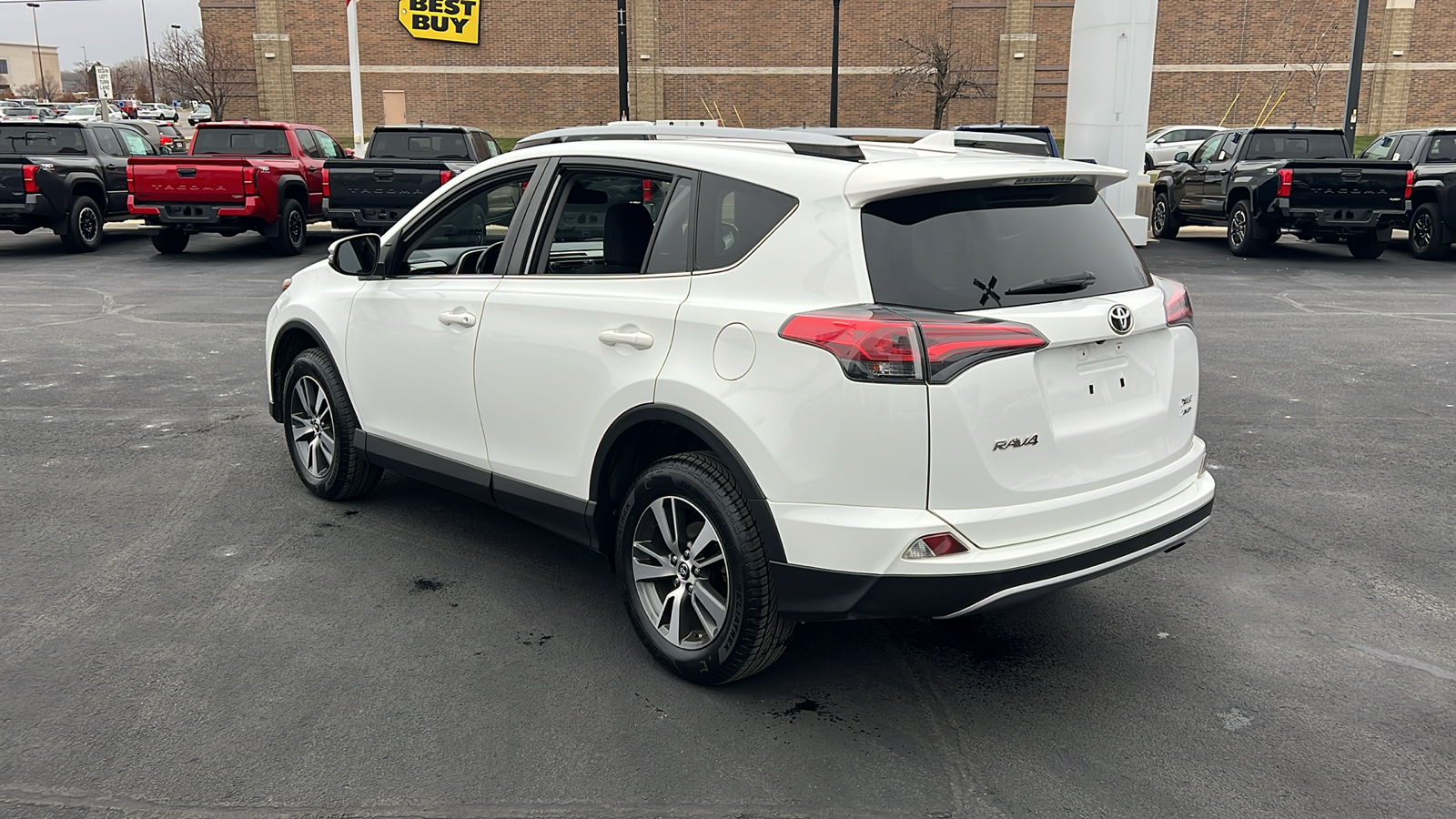 2018 Toyota RAV4  5