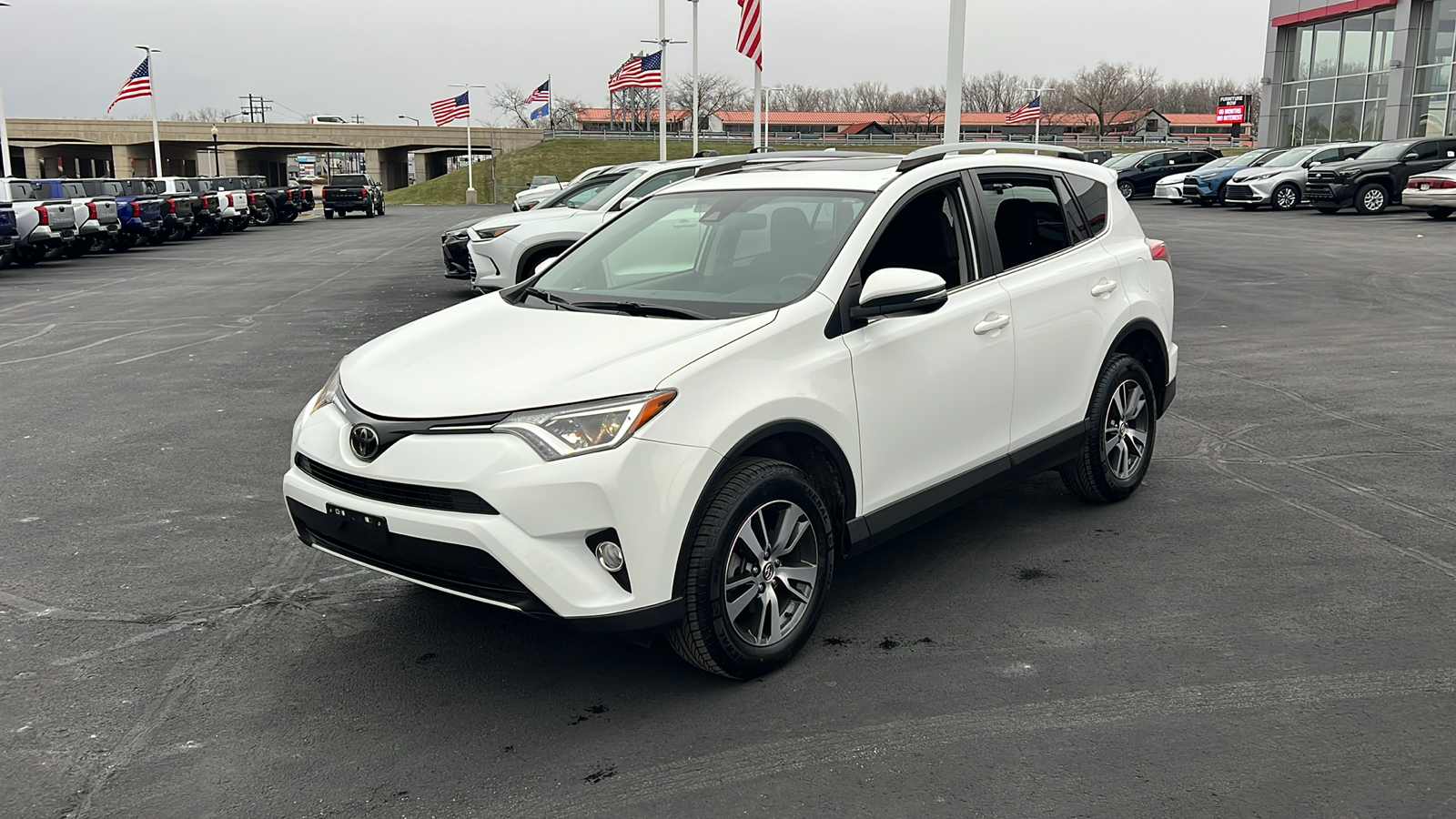 2018 Toyota RAV4  7