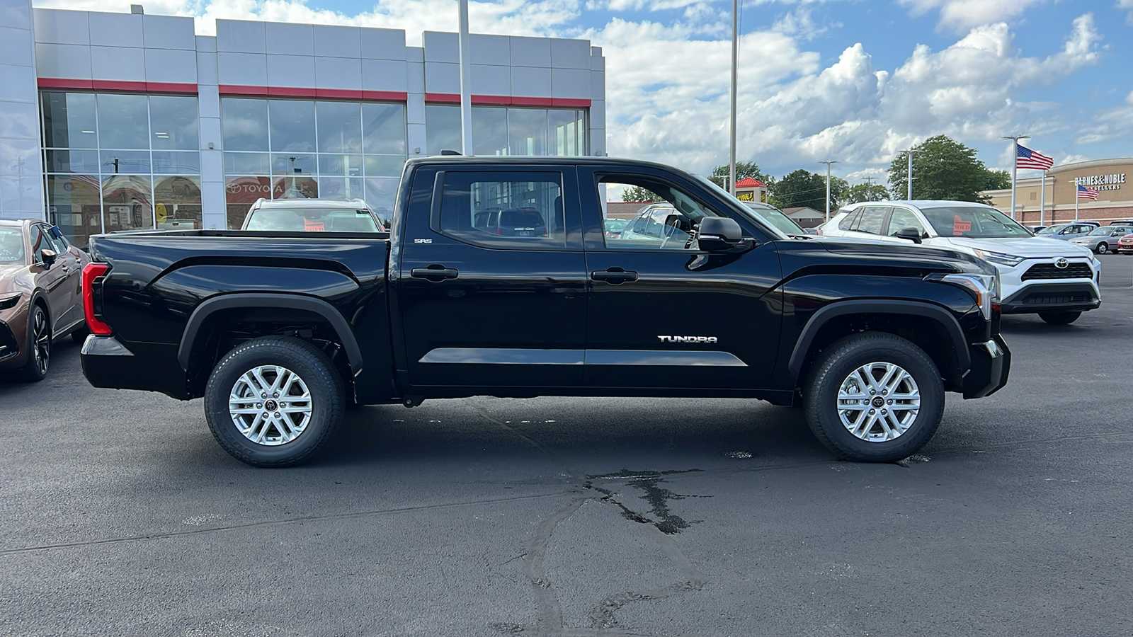 2024 Toyota Tundra SR5 2