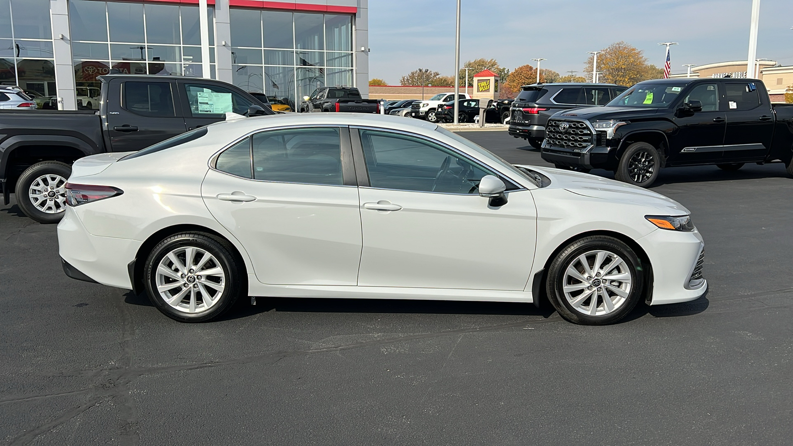 2022 Toyota Camry LE 2