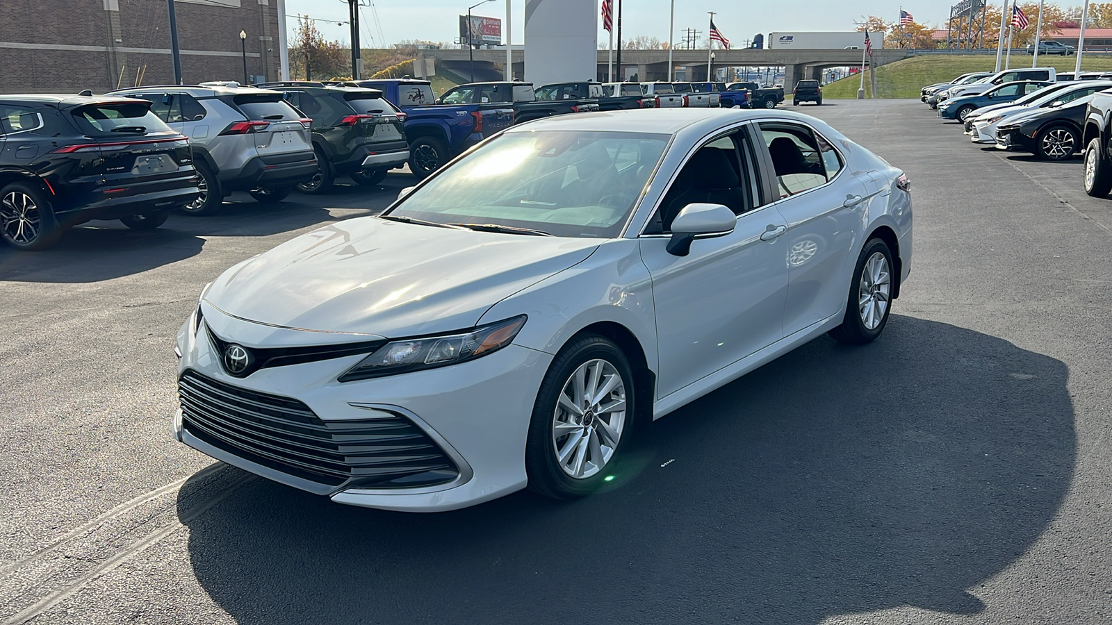 2022 Toyota Camry LE 7