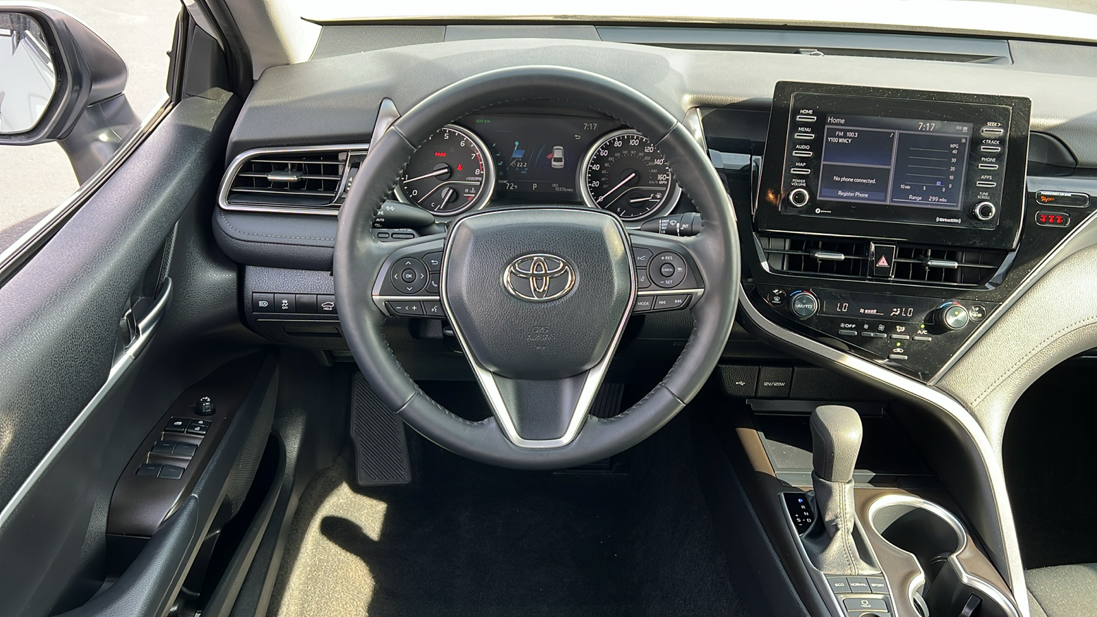 2022 Toyota Camry LE 9