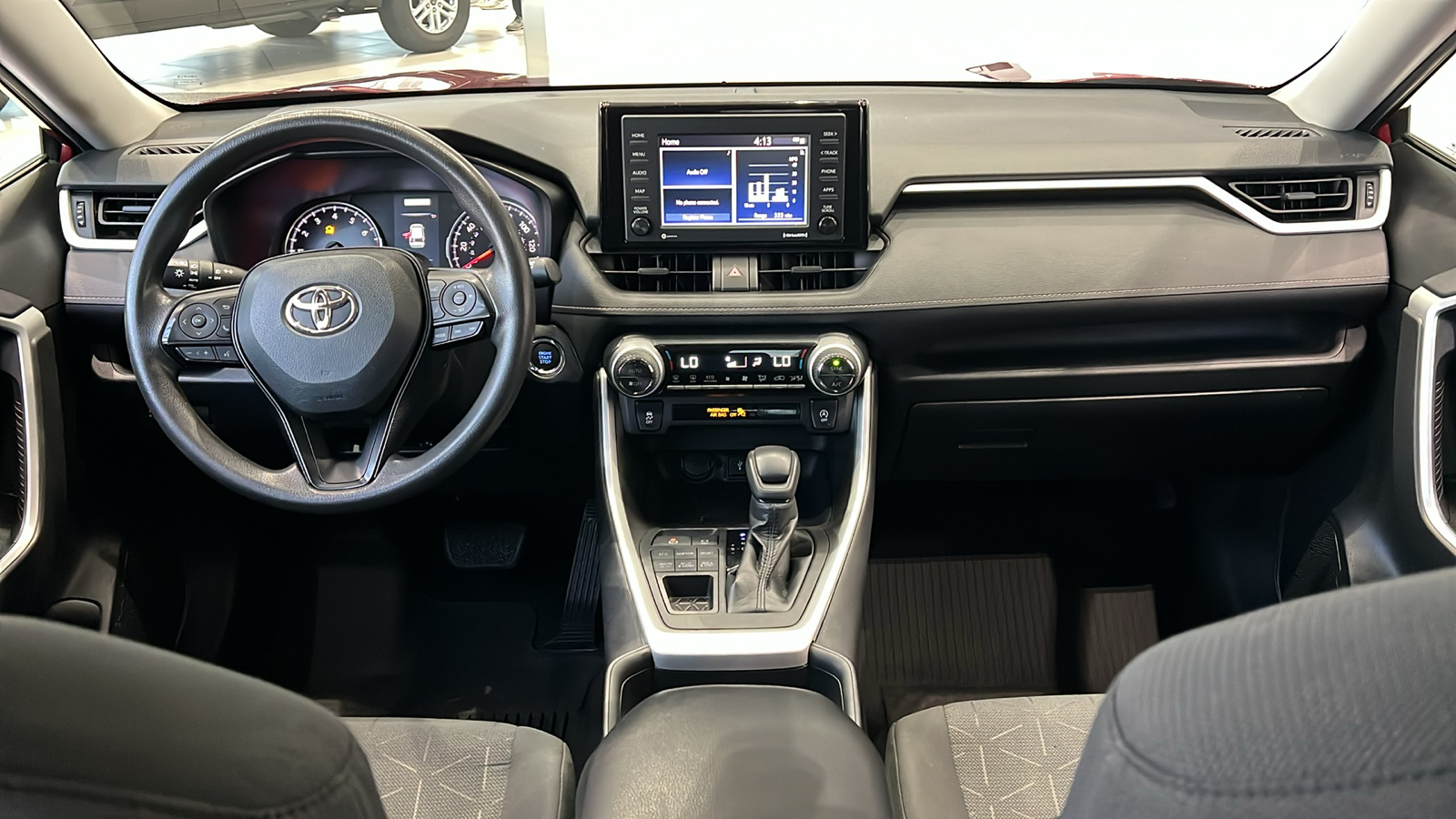 2020 Toyota RAV4 XLE 8