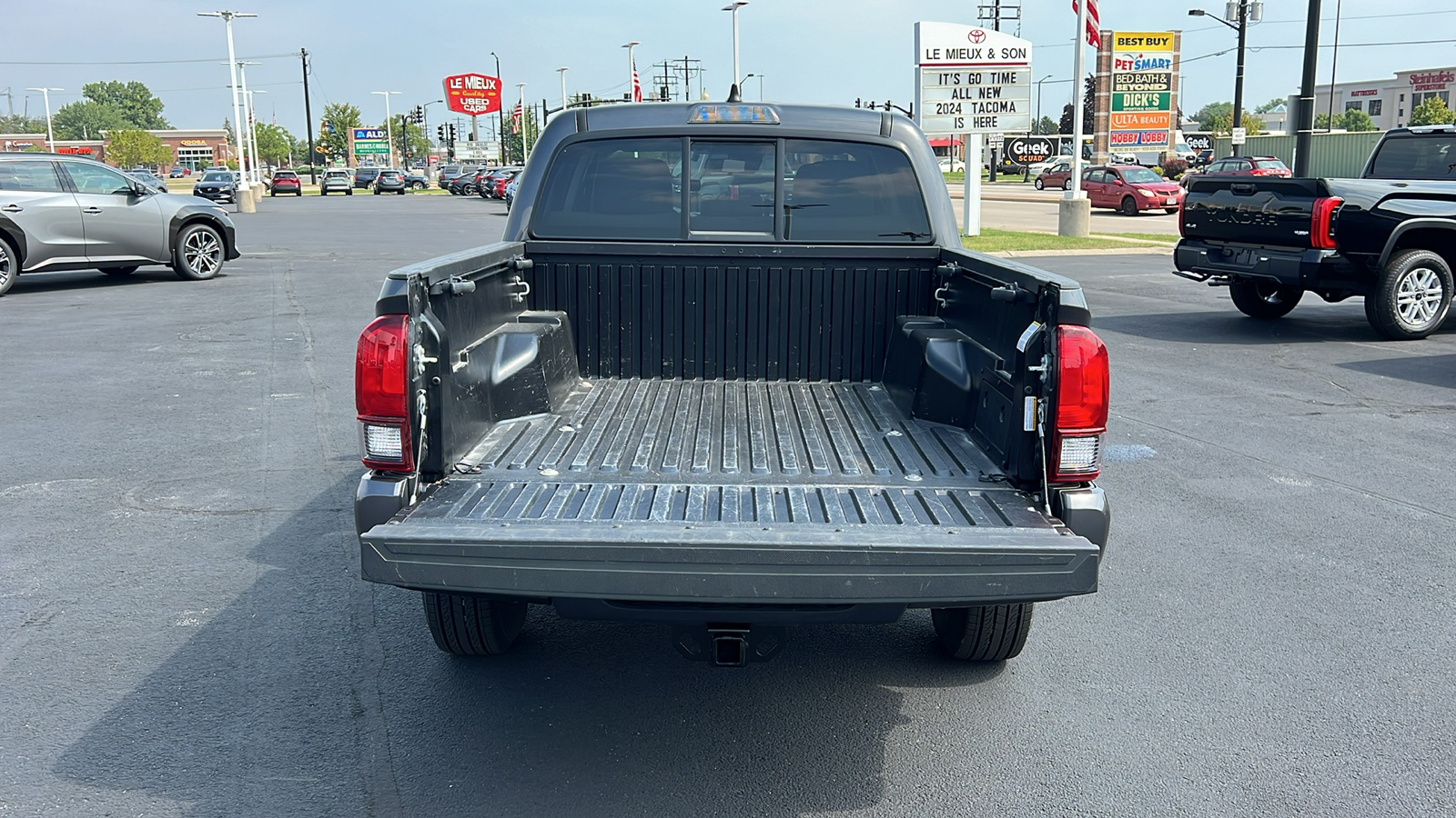 2021 Toyota Tacoma SR 26