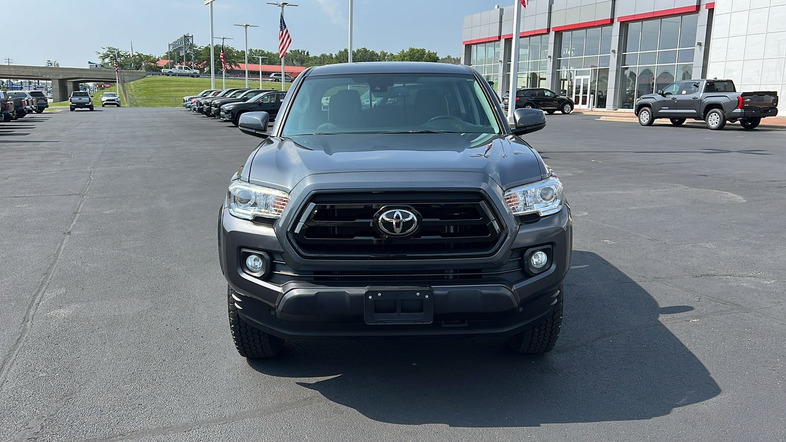 2021 Toyota Tacoma SR5 28