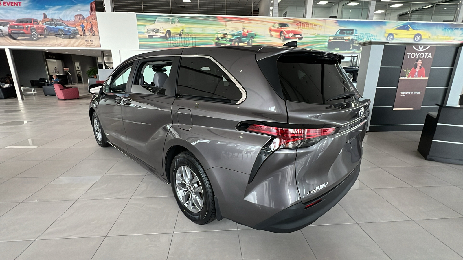 2021 Toyota Sienna LE 5