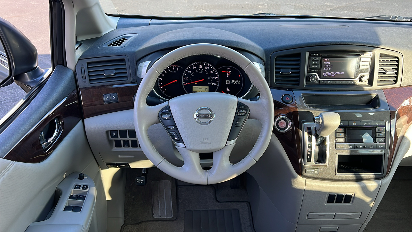 2015 Nissan Quest 3.5 SV 9