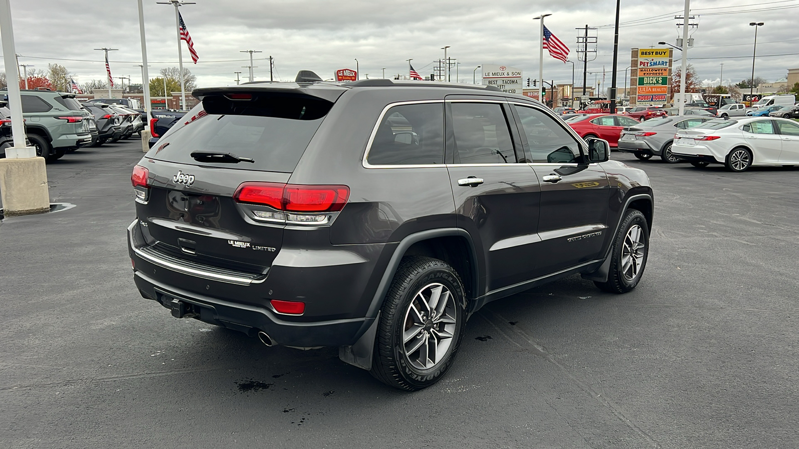 2021 Jeep Grand Cherokee Limited 3