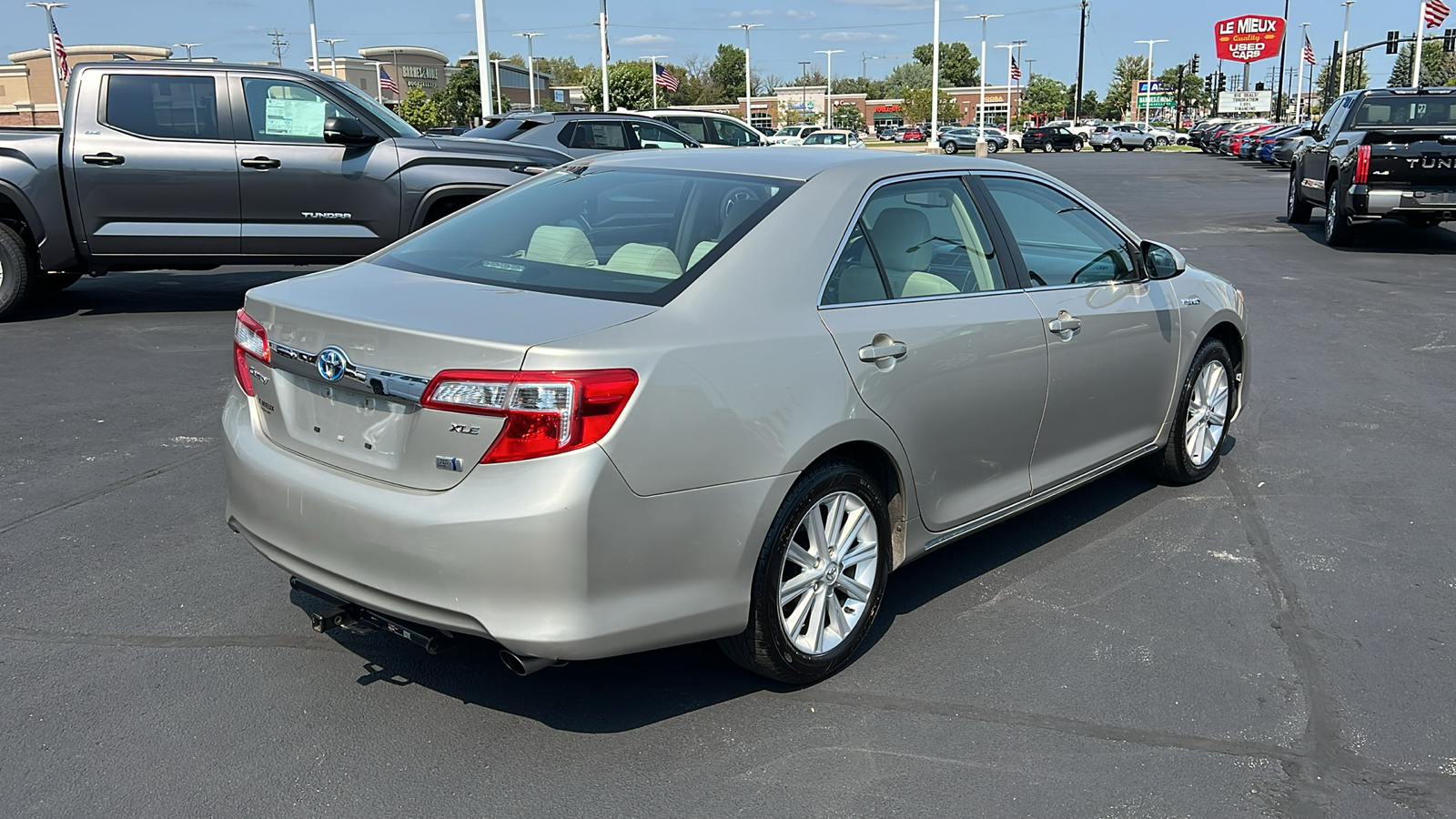 2013 Toyota Camry Hybrid XLE 3