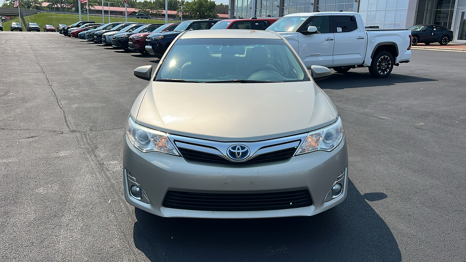 2013 Toyota Camry Hybrid XLE 30