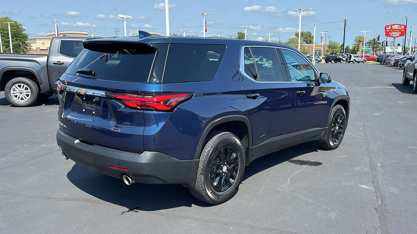 2022 Chevrolet Traverse LS 3