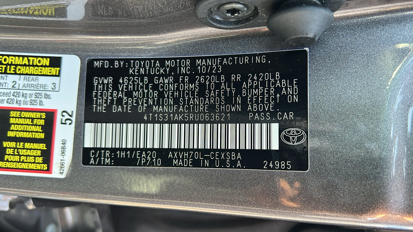 2024 Toyota Camry Hybrid SE 32