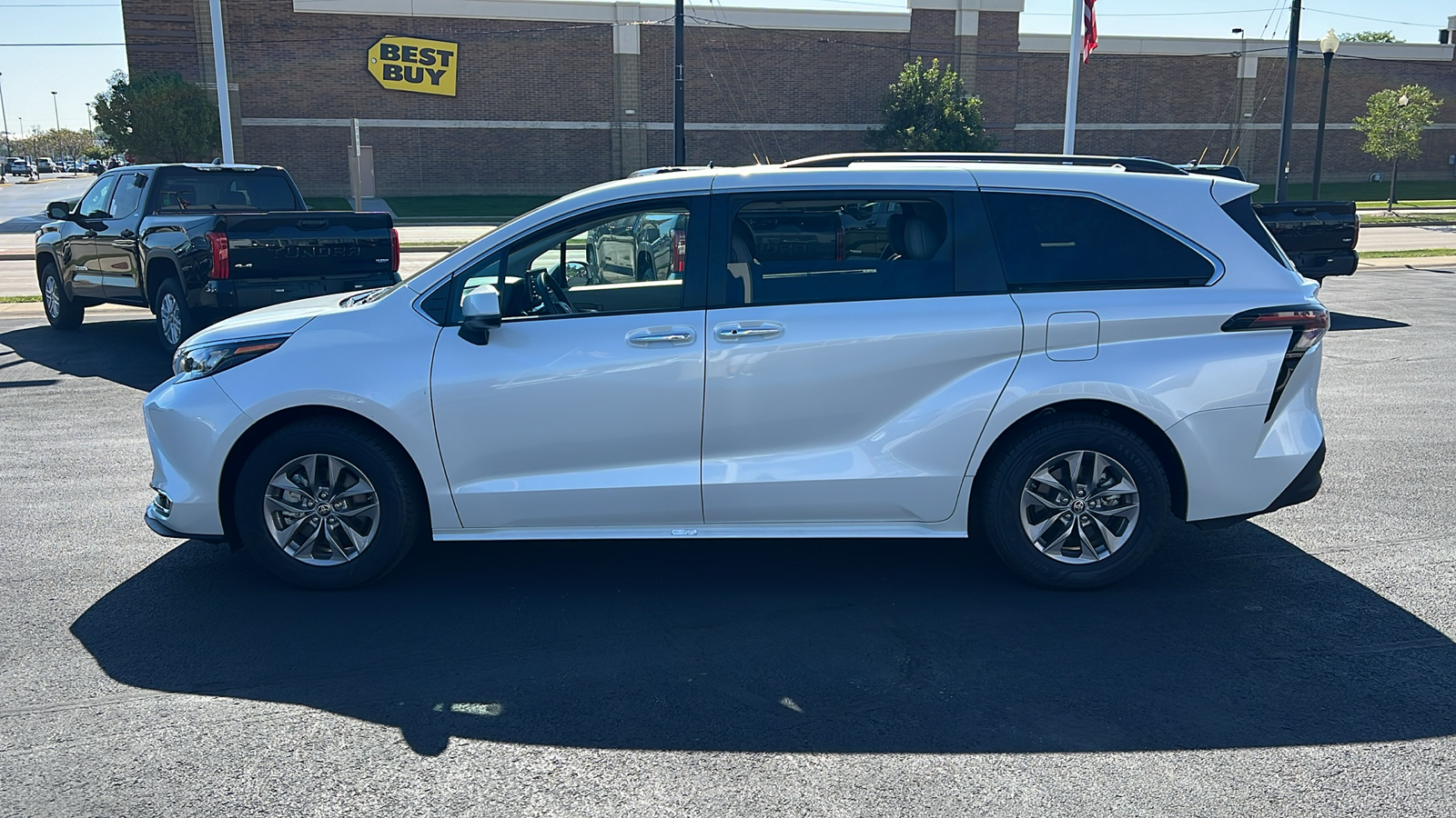 2024 Toyota Sienna XLE 6