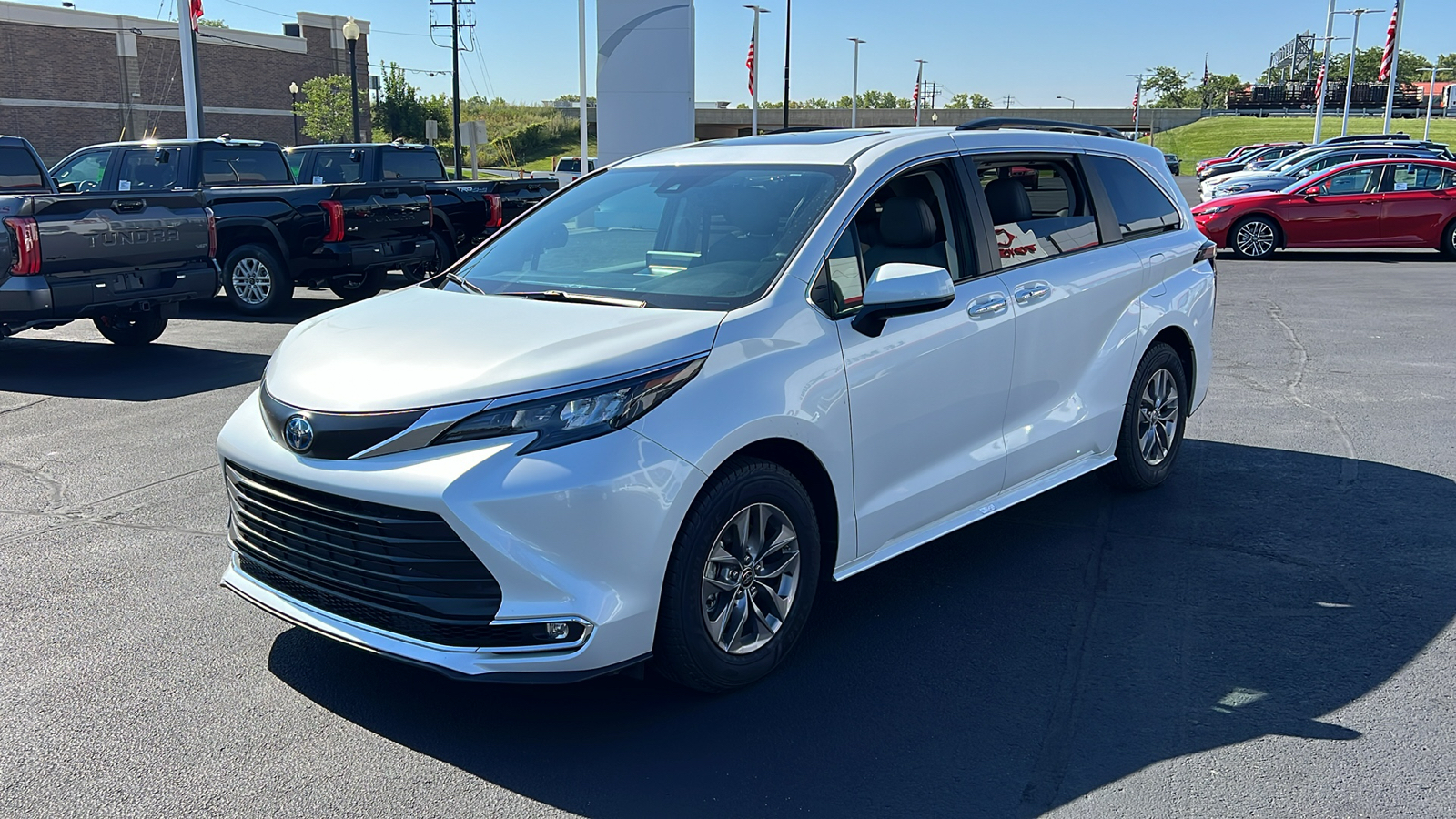 2024 Toyota Sienna XLE 7