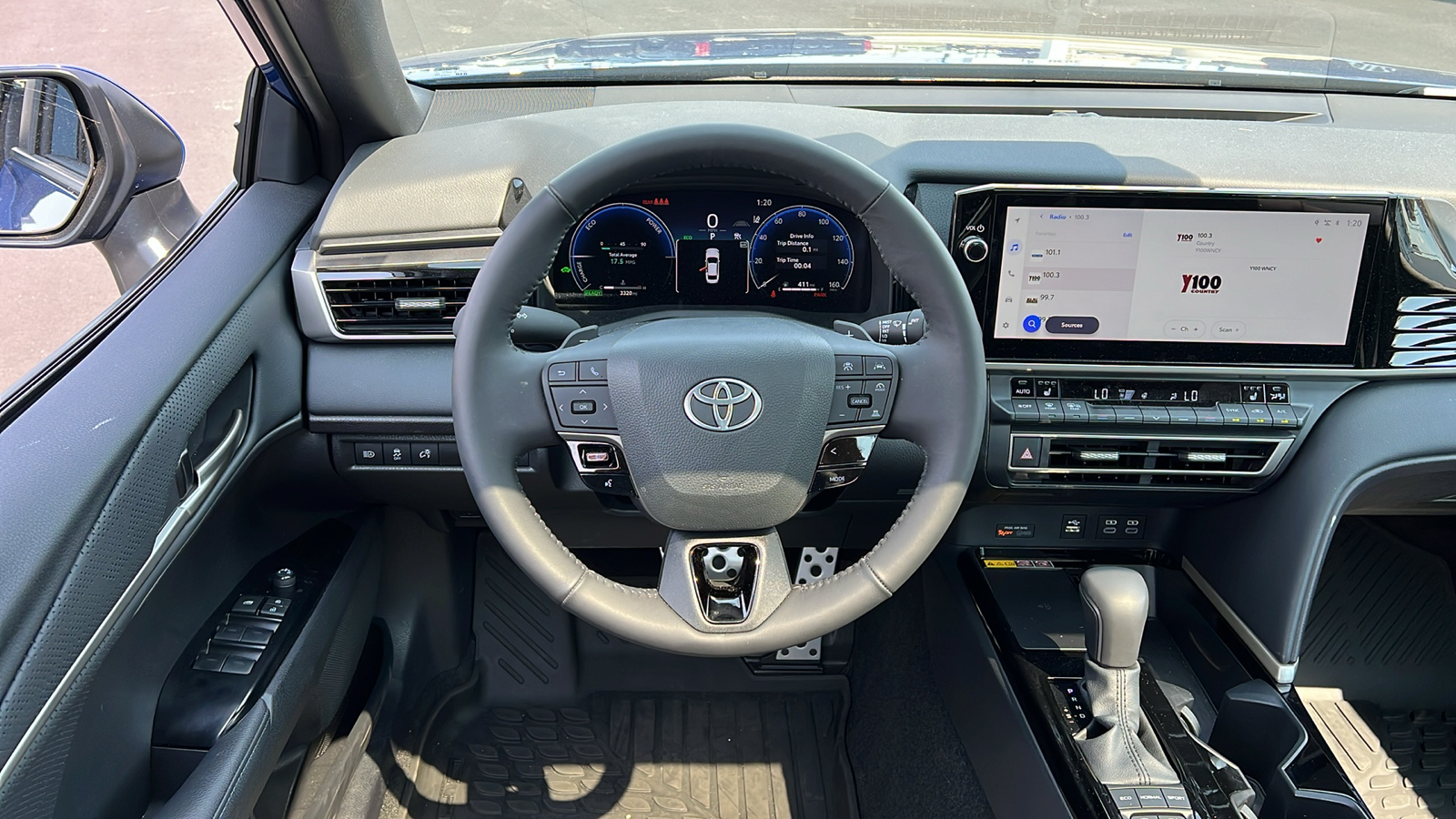 2025 Toyota Camry XSE 9