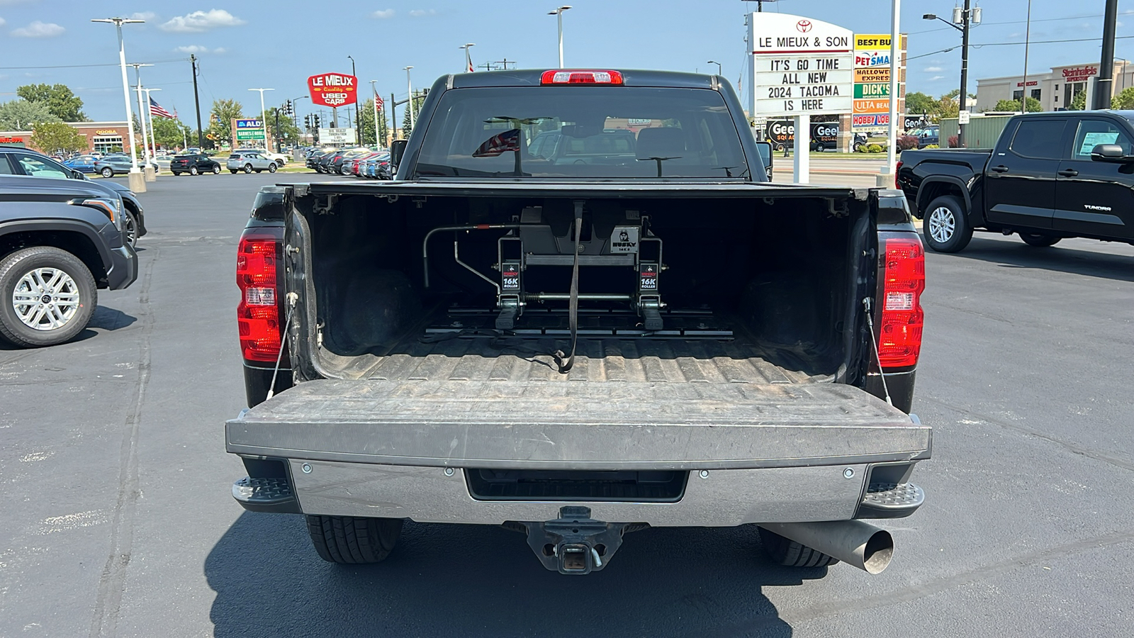 2016 Chevrolet Silverado 3500HD LTZ 28