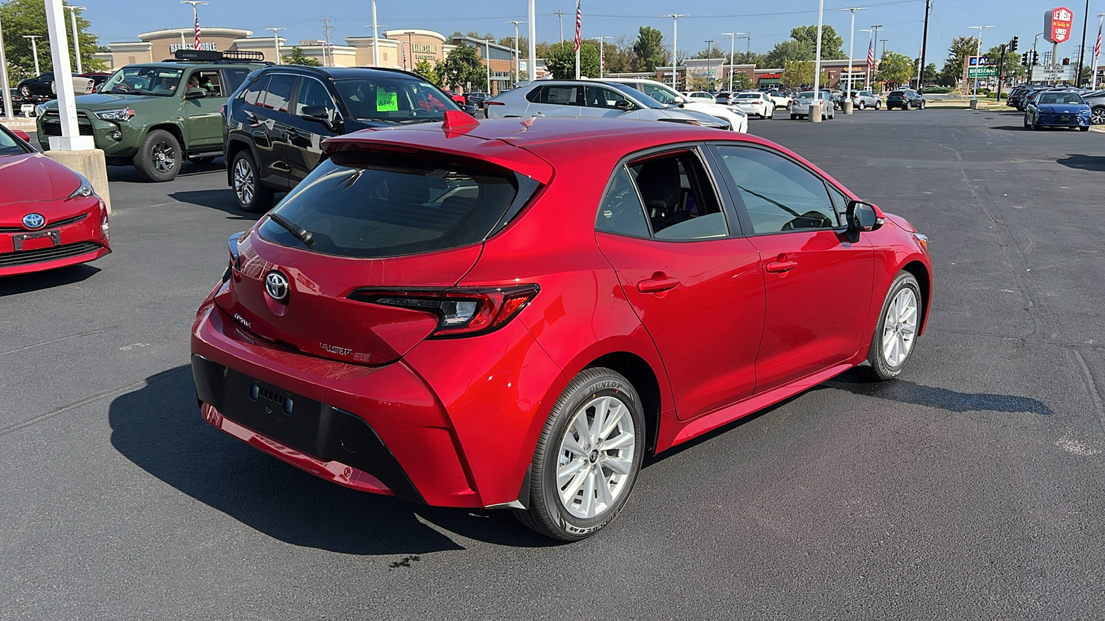 2025 Toyota Corolla Hatchback SE 3