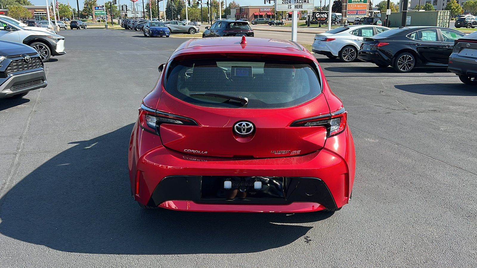 2025 Toyota Corolla Hatchback SE 4