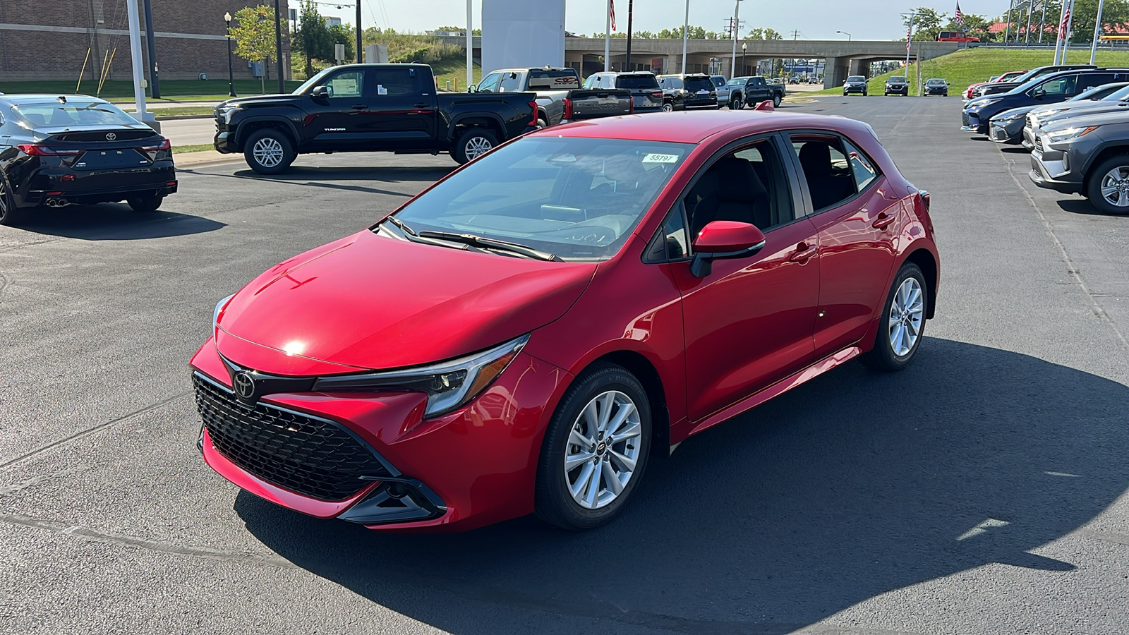 2025 Toyota Corolla Hatchback SE 7