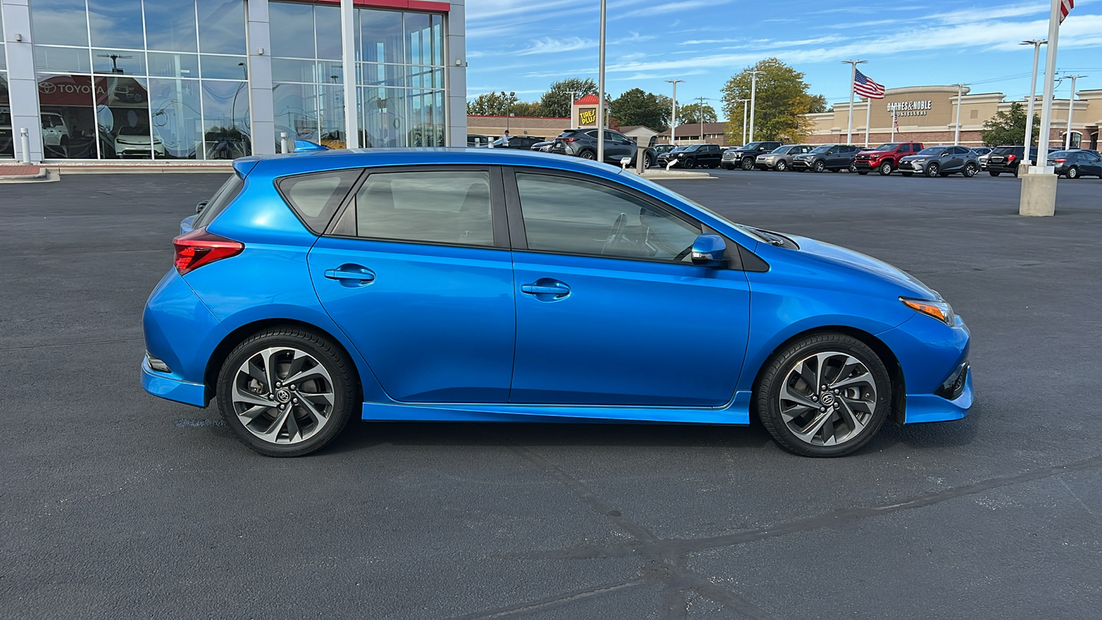 2017 Toyota Corolla iM Base 2