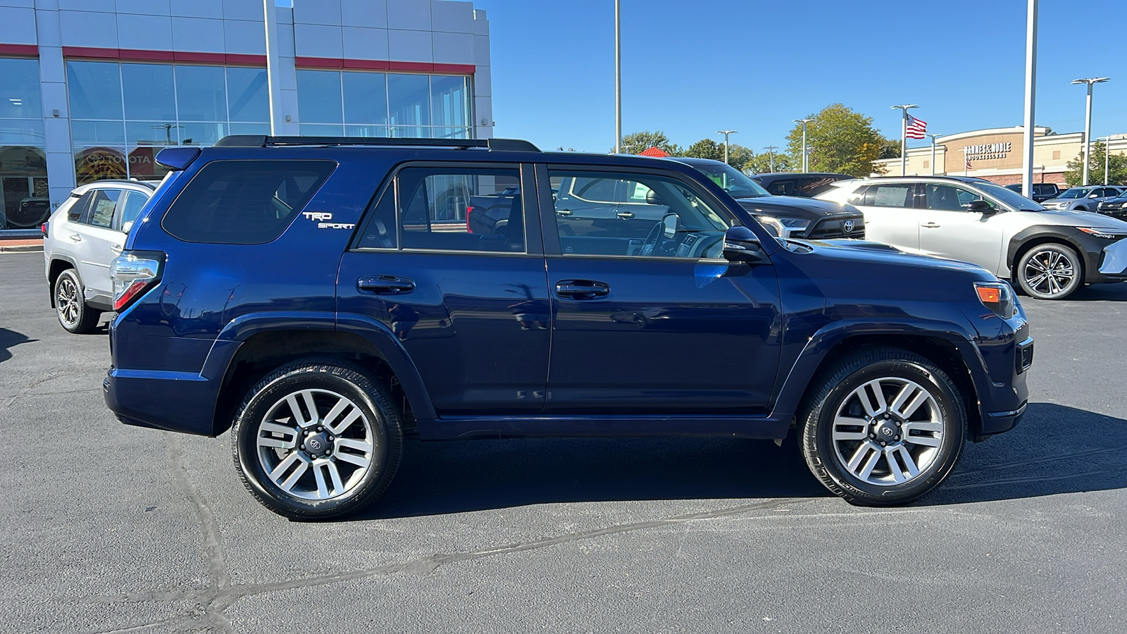 2022 Toyota 4Runner TRD Sport 2