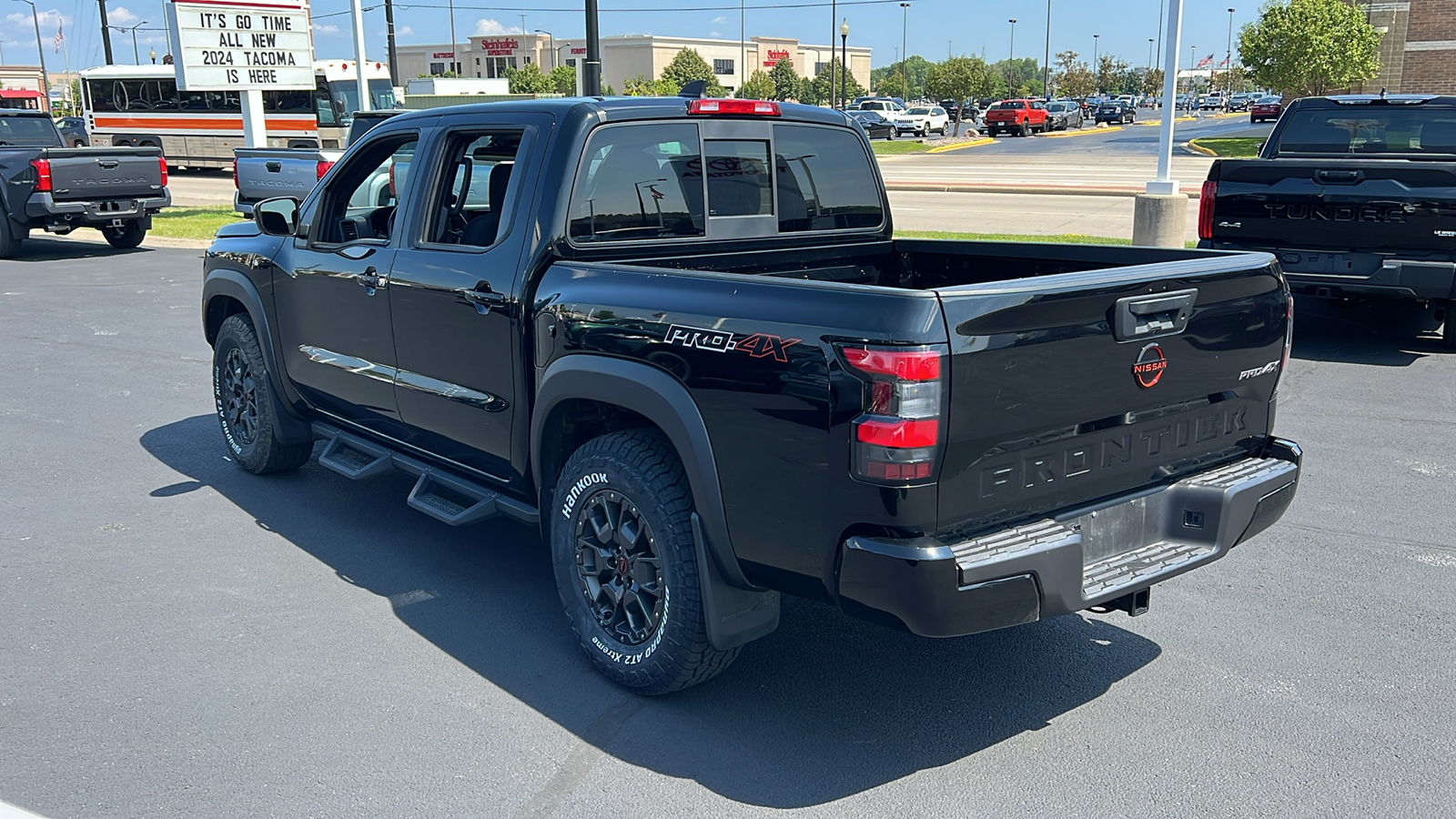 2022 Nissan Frontier PRO-4X 5