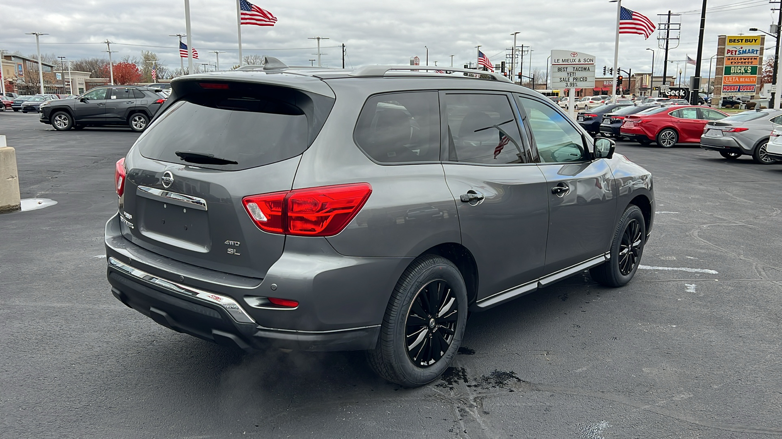 2020 Nissan Pathfinder SL 3