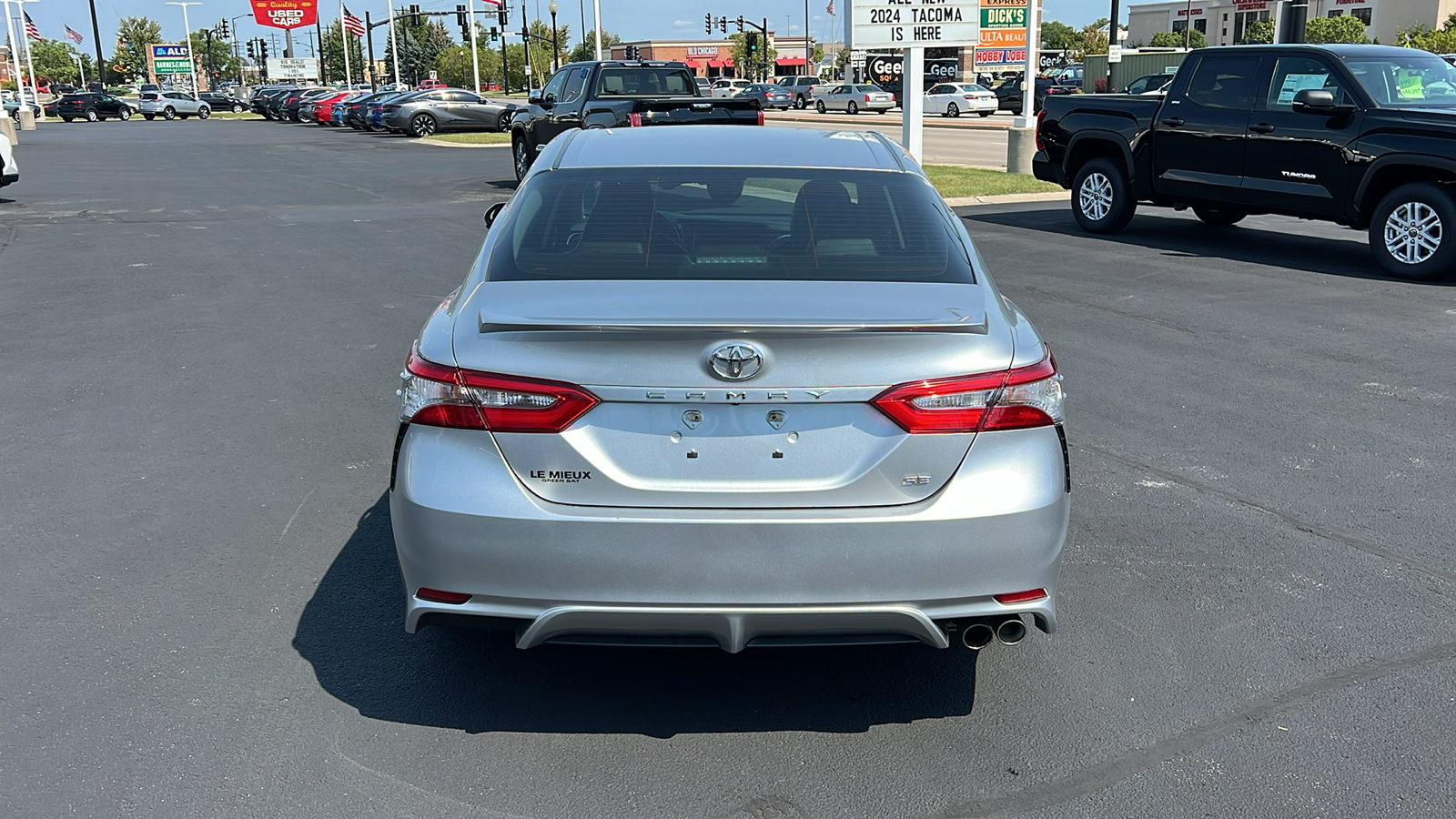 2018 Toyota Camry SE 4