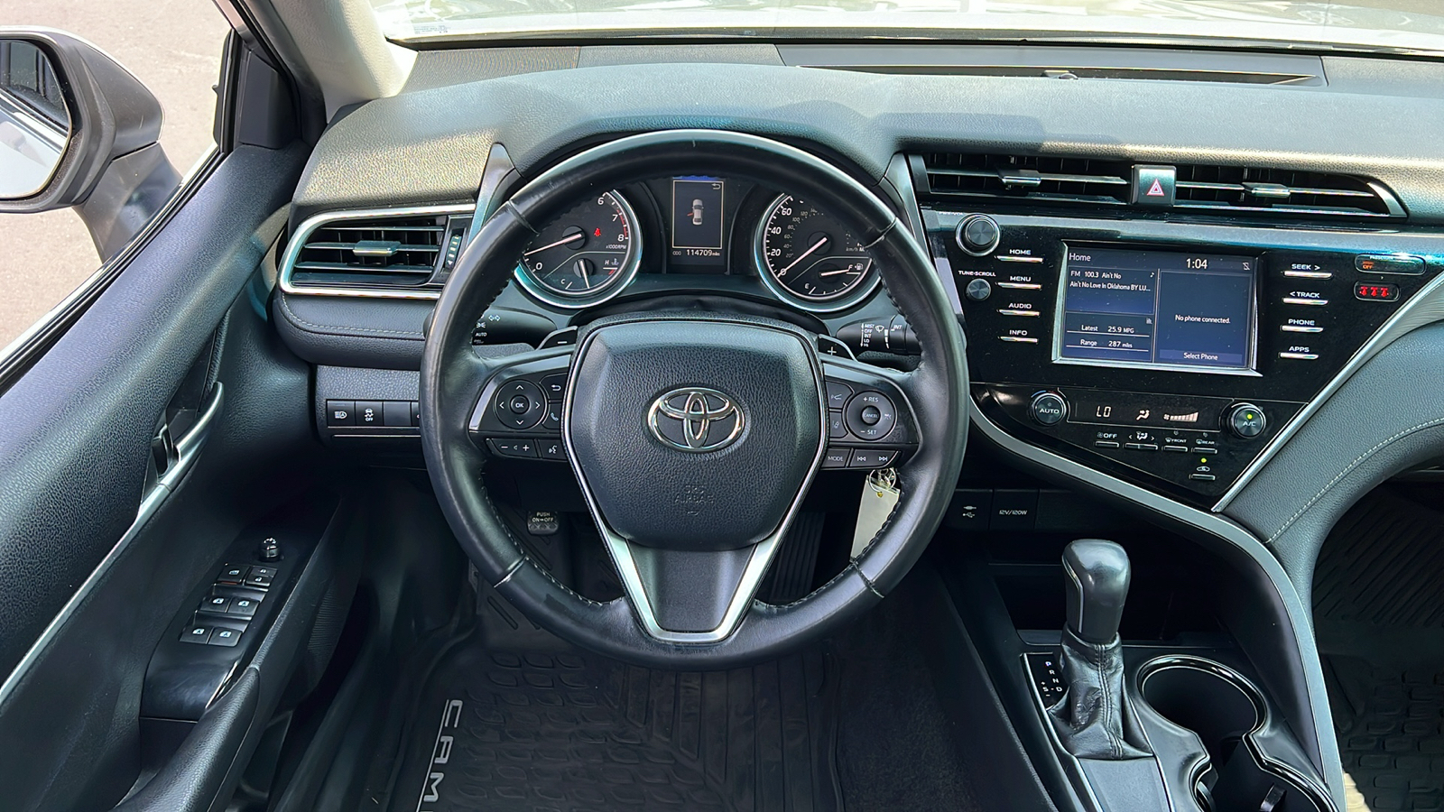 2018 Toyota Camry SE 9