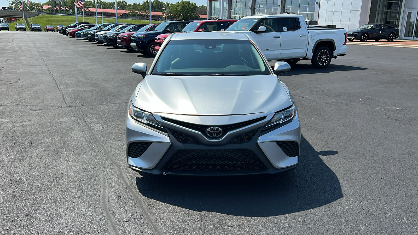 2018 Toyota Camry SE 29