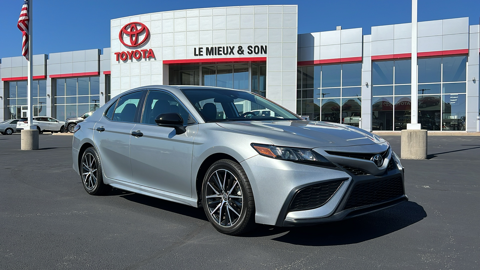 2021 Toyota Camry SE 1