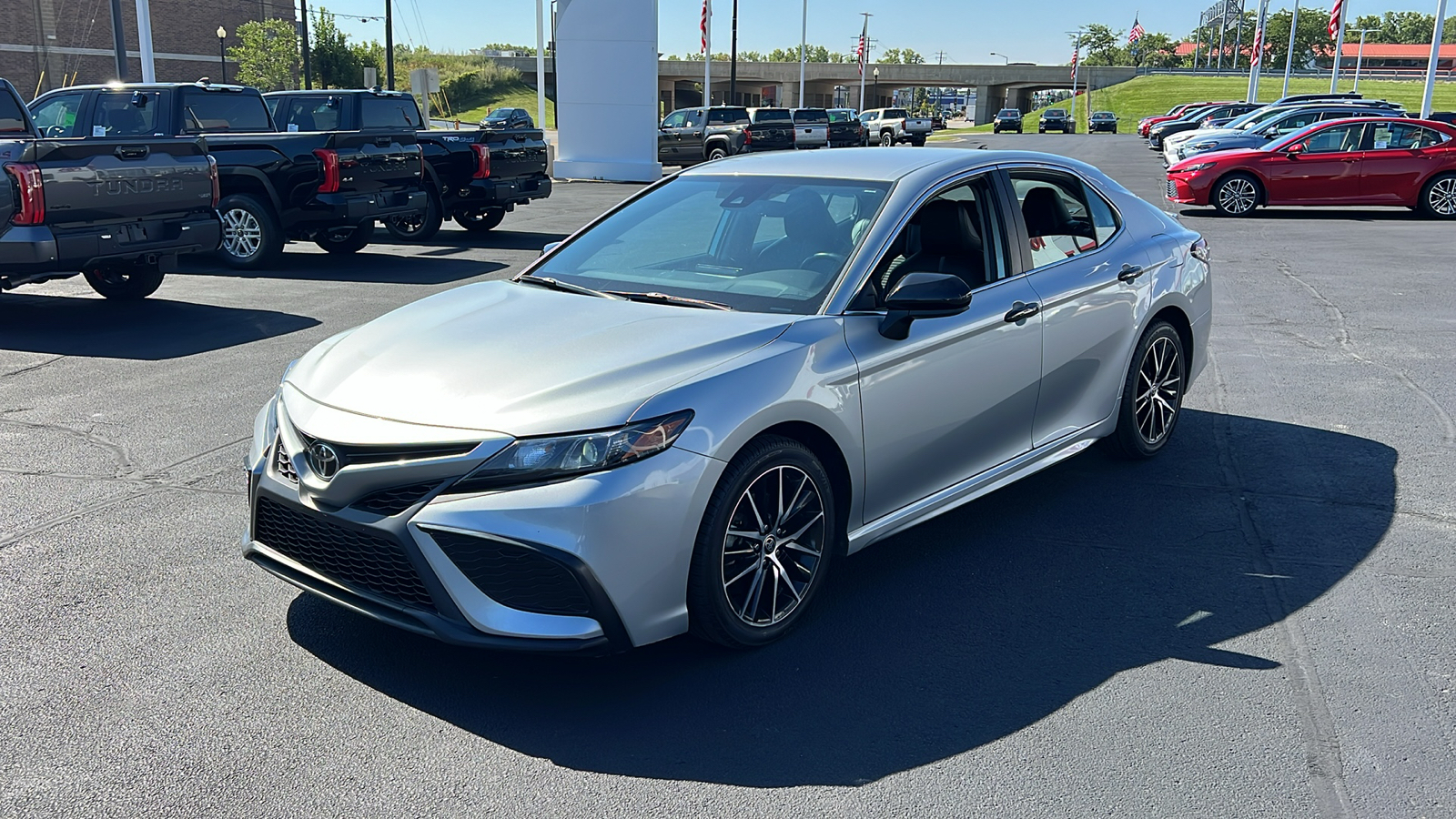 2021 Toyota Camry SE 7