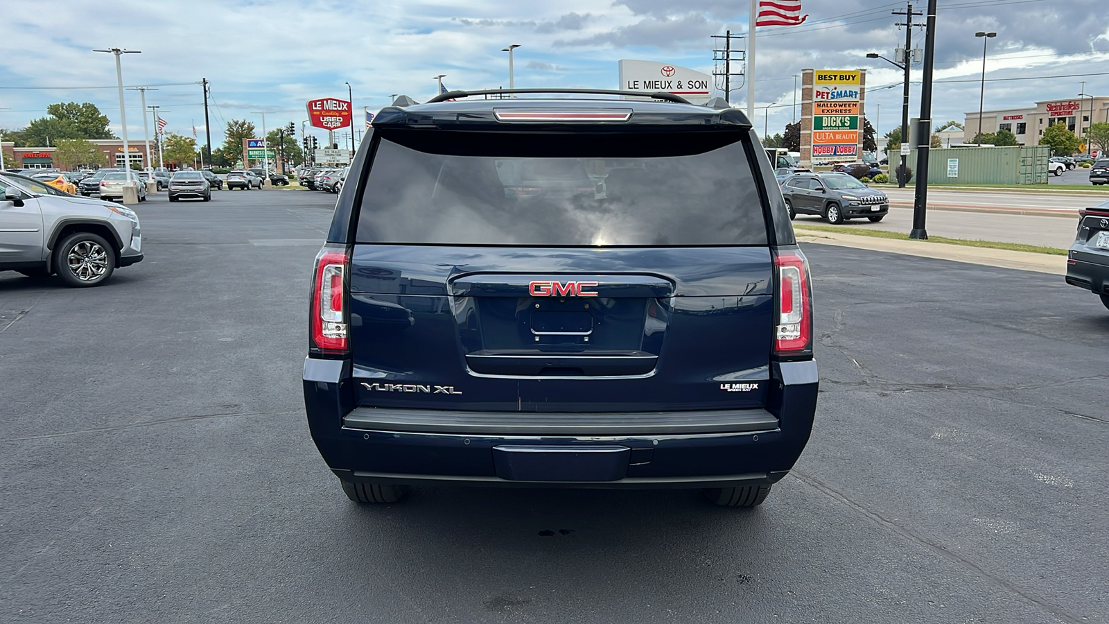 2017 GMC Yukon XL SLT 4