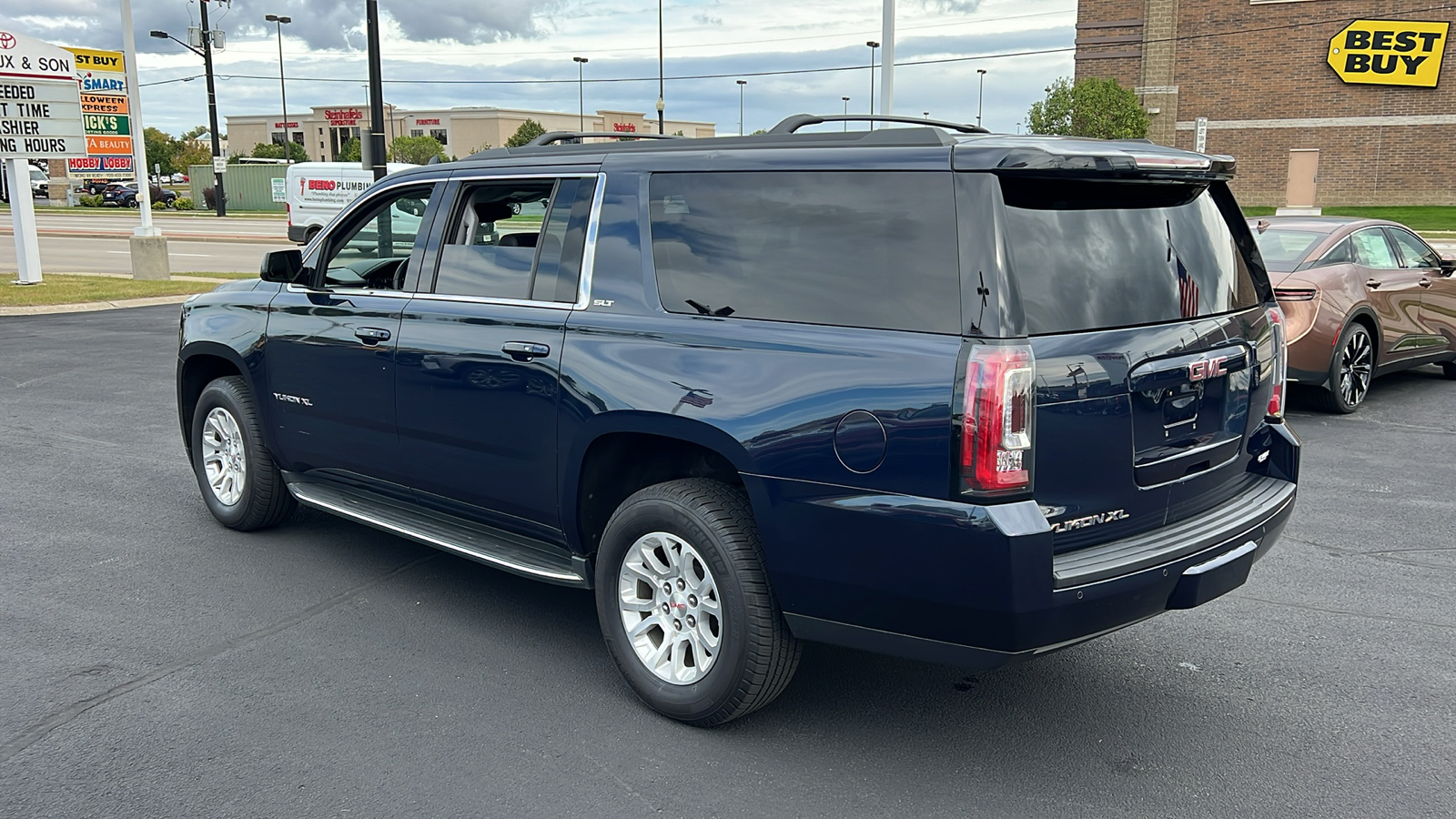 2017 GMC Yukon XL SLT 5